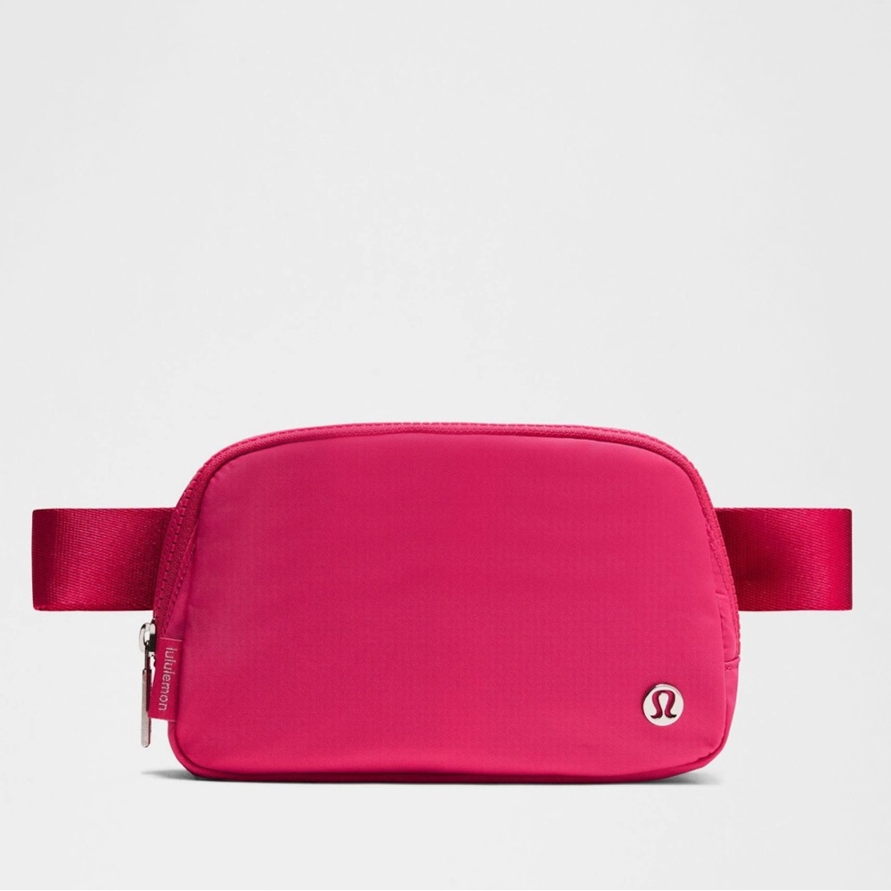 Lululemon Everywhere Belt Bag